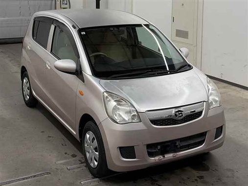 Daihatsu Mira 2011
