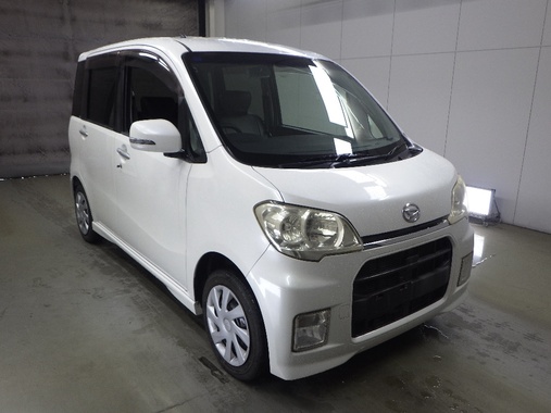 Daihatsu Tanto 2011