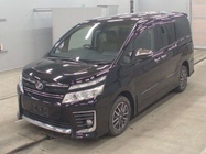 Toyota Voxy 2016