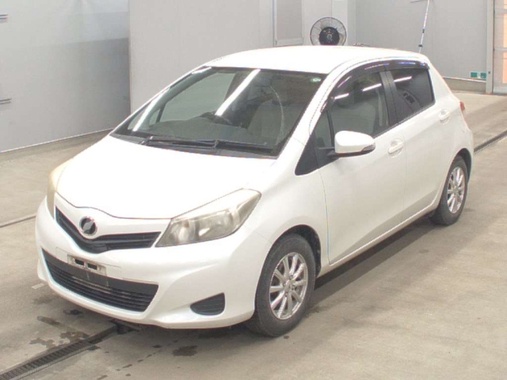 Toyota Vitz 2011