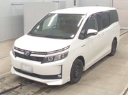 Toyota Voxy 2016