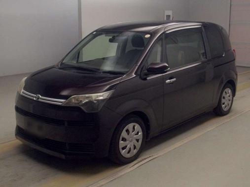 Toyota Spade 2016