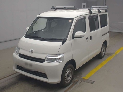 Toyota Town Ace 2021