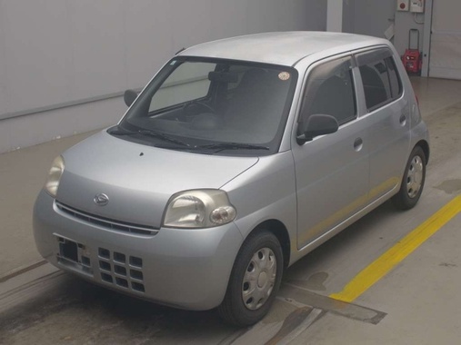 Daihatsu Esse 2011