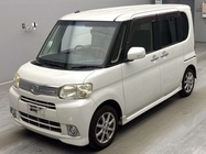 DAIHATSU TANTO 2013