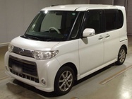 DAIHATSU TANTO 2013