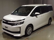TOYOTA VOXY 2017