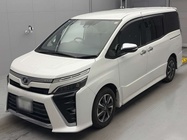 Toyota Voxy 2018