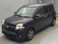 Toyota Sienta 2012