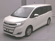 Toyota Noah 2021