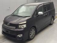 Toyota Voxy 2011