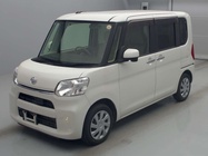 Daihatsu Tanto 2015
