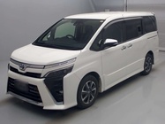 Toyota Voxy 2021
