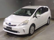 TOYOTA PRIUS ALPHA 2012