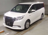 Toyota Noah 2014