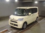 Daihatsu Tanto 2015