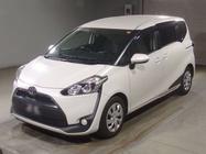 Toyota Sienta 2016
