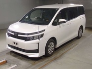 Toyota Voxy 2015