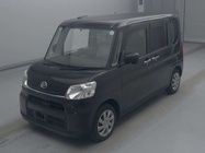 Daihatsu Tanto 2015