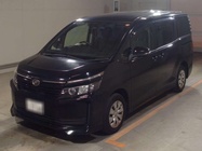 TOYOTA VOXY 2014