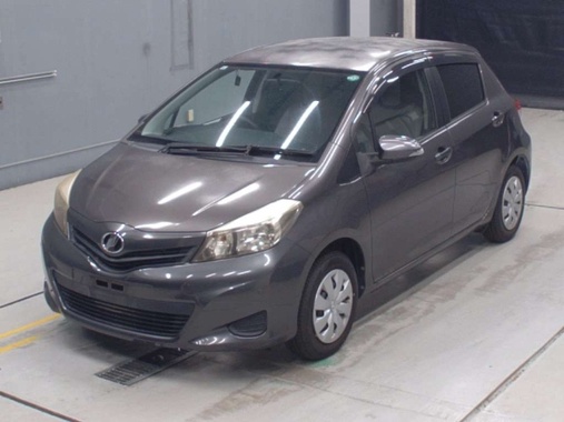 Toyota Vitz 2011