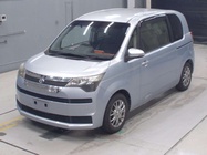 Toyota Spade 2013