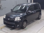 Toyota Sienta 2013