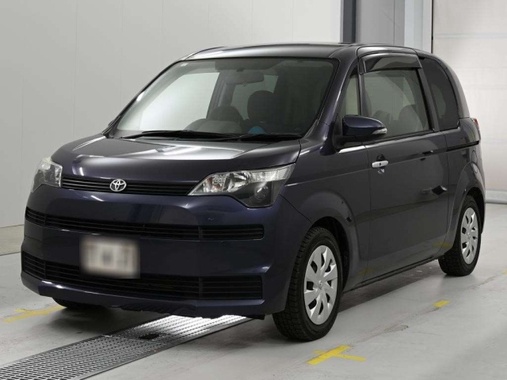Toyota Spade 2015