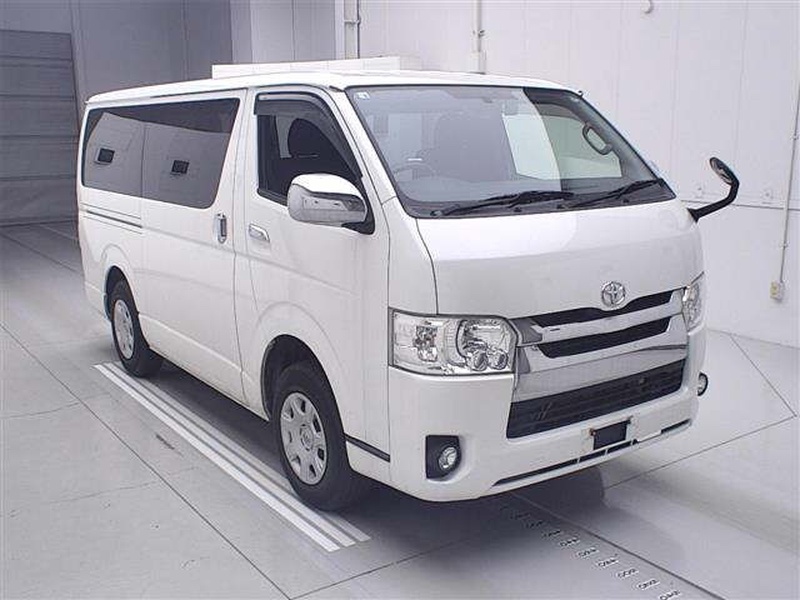 TOYOTA REGIUS ACE VAN