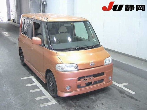 Daihatsu Tanto 2005