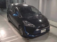 Toyota Sienta 2016