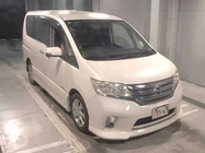 Nissan Serena 2013