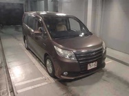 Toyota Noah 2014