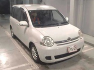 Toyota Sienta 2009
