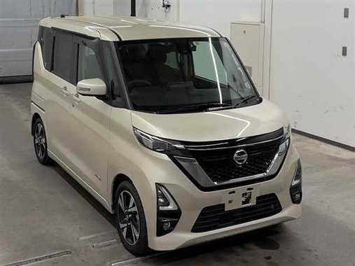 Nissan Roox 2023