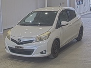 TOYOTA VITZ 2011