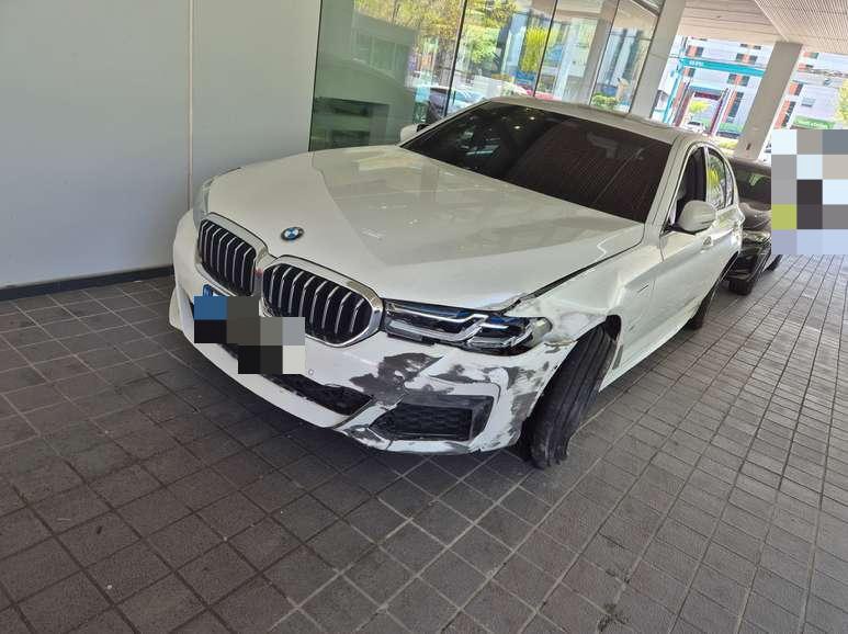 BMW 530e