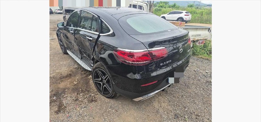 Mercedes-Benz GLC300 2023