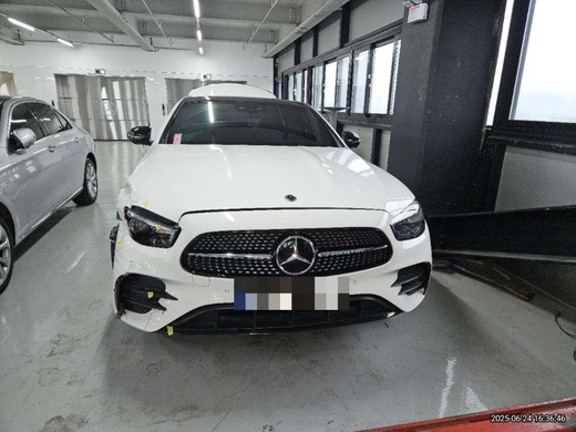 Mercedes-Benz E350 2023