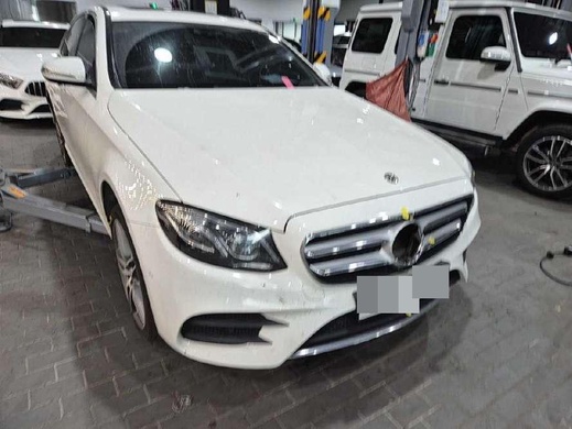 Mercedes-Benz E300 2019