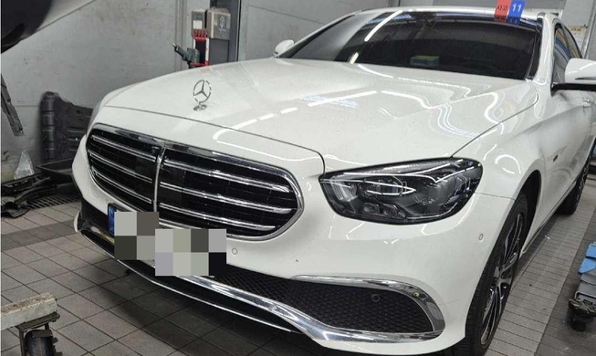 Mercedes-Benz E300 e 2021