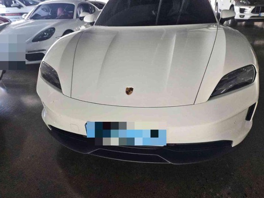 Porsche Taycan 2025