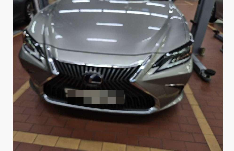 Lexus ES300h
