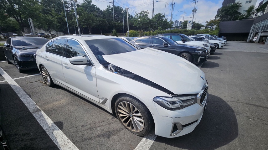 BMW 520i