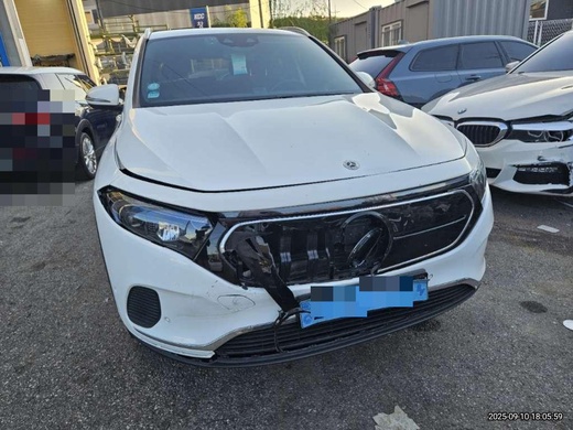 Mercedes-Benz EQA 2021