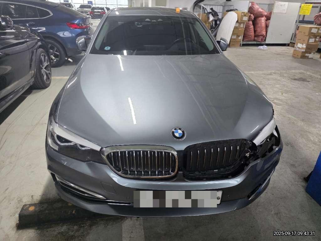 BMW 520i