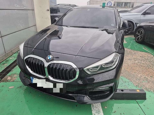 BMW 120i 2023