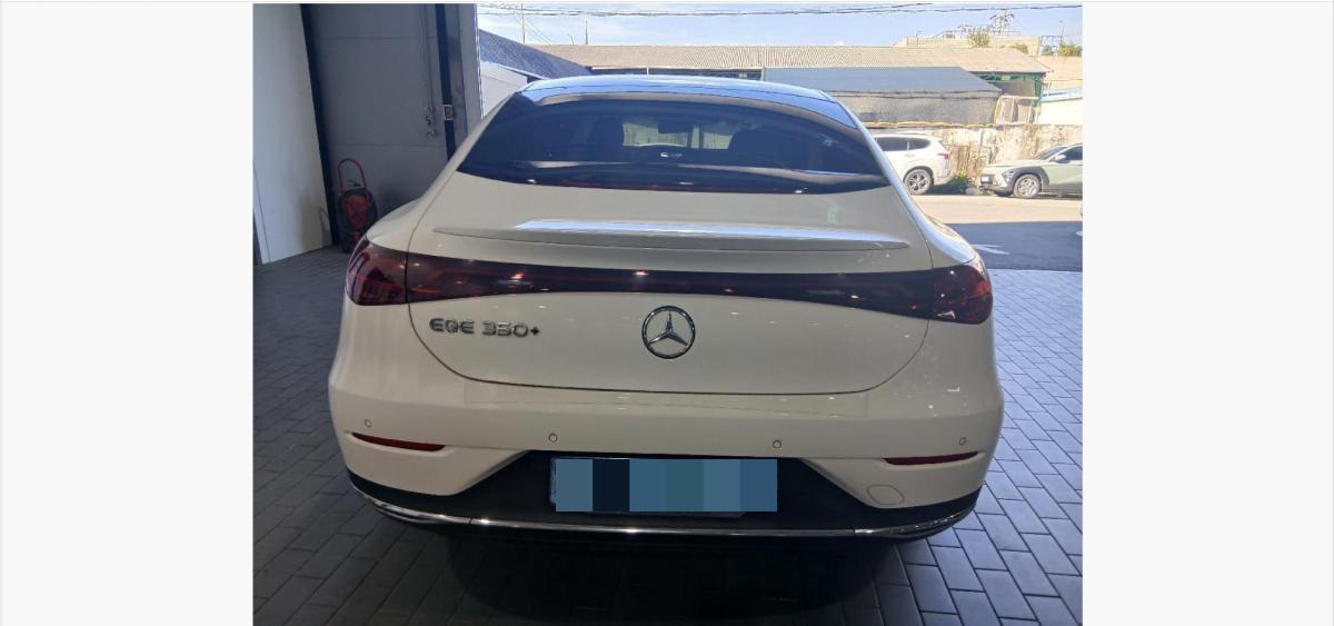 Mercedes-Benz EQE350