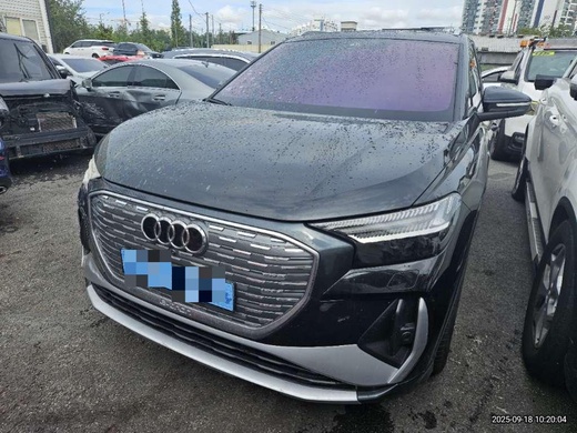 Audi Q4 e-tron 2025