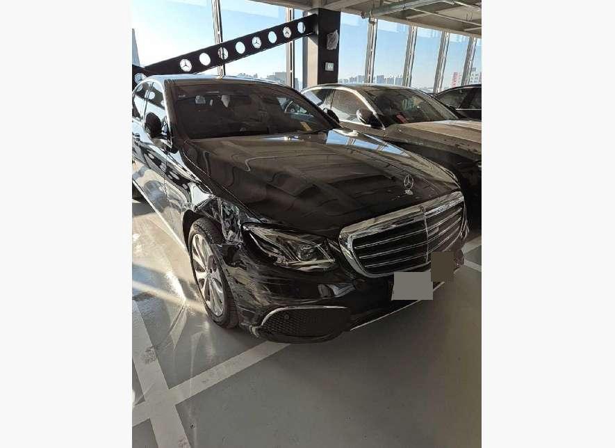 Mercedes E 300
